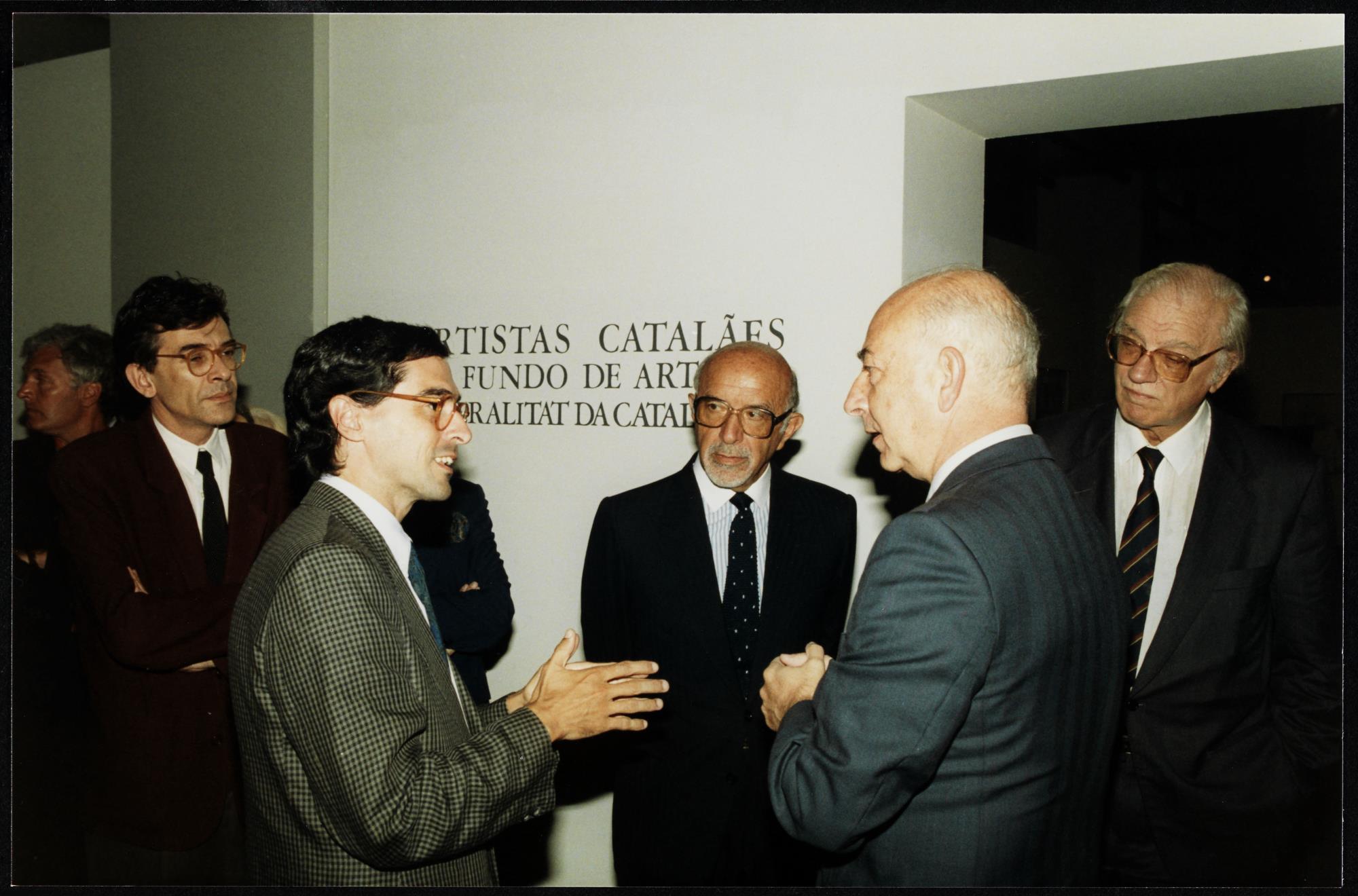 Jorge Molder (atrás, à esq.), Roberto Gulbekian (ao centro) e José Sommer Ribeiro (atrás, à dir.)