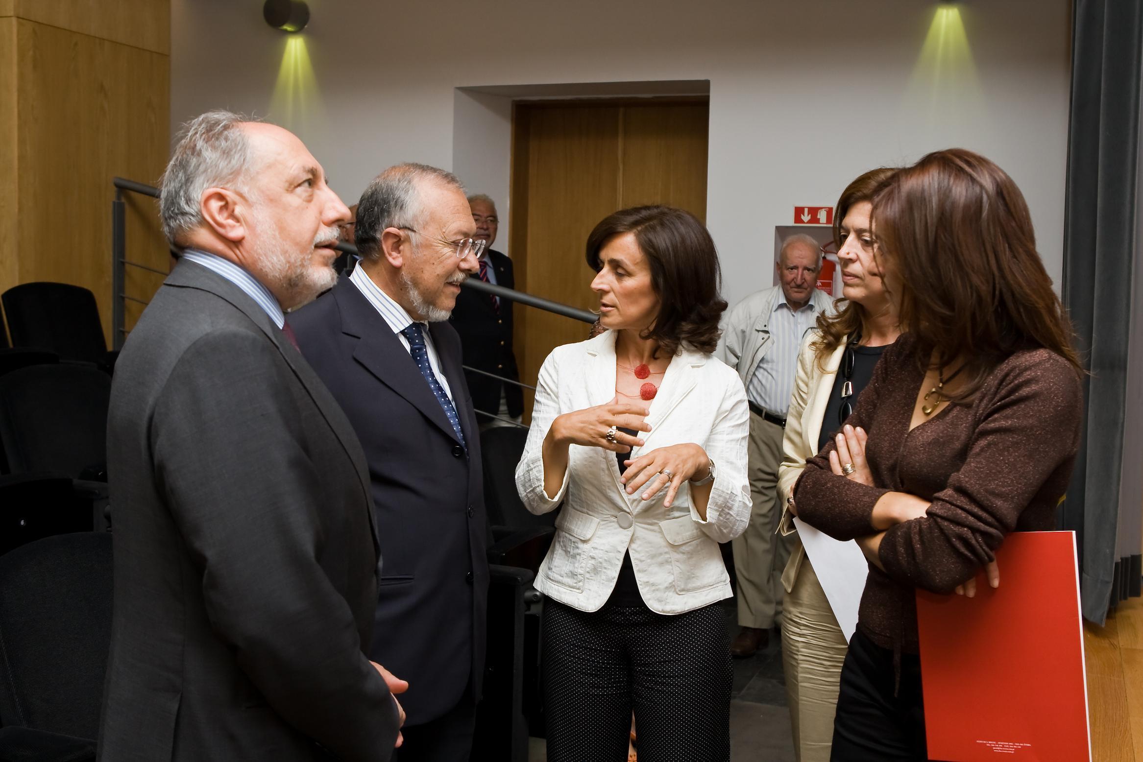Rui Vilar (à esq.) e Leonor Nazaré (ao centro)