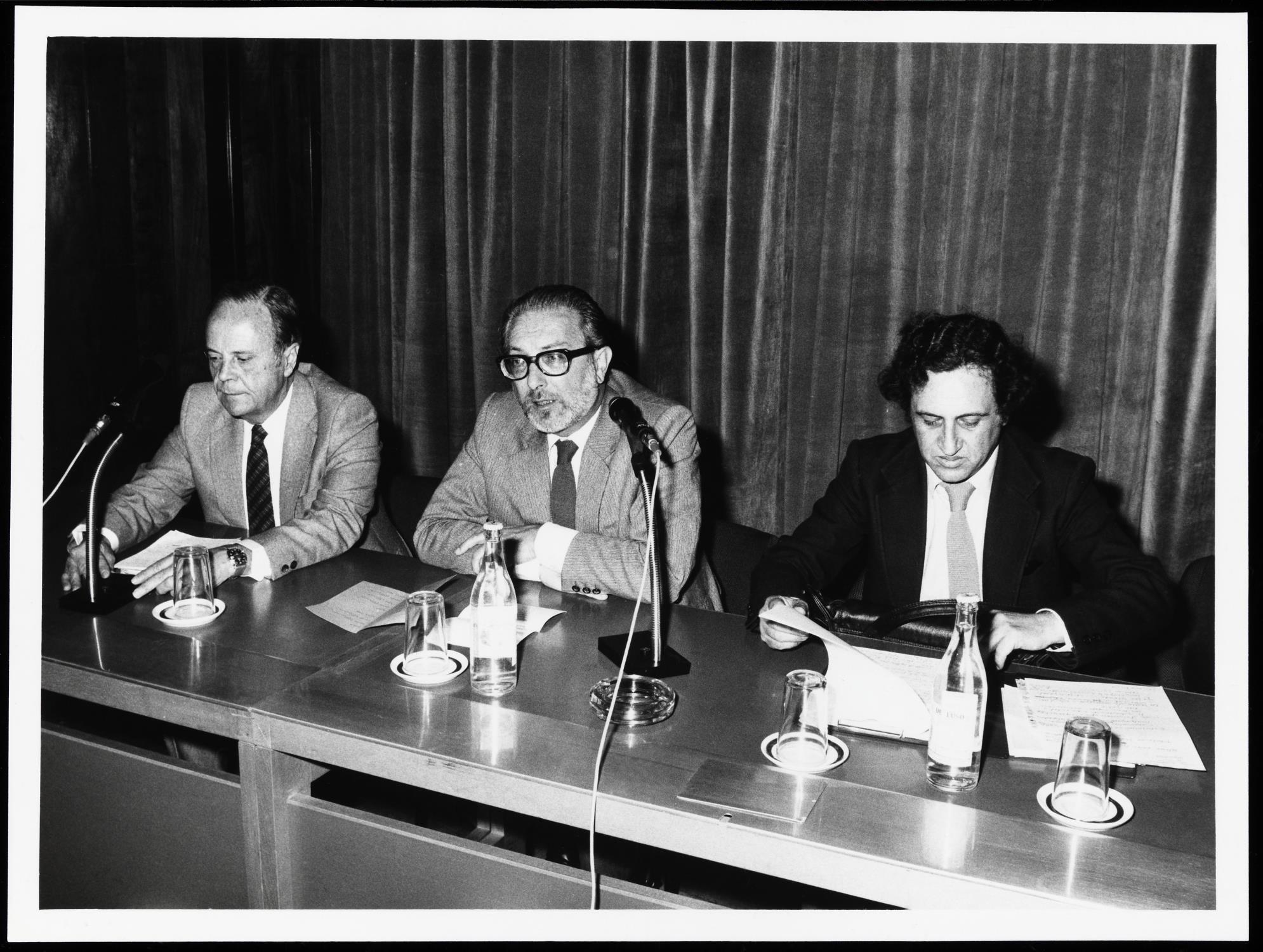 Colóquio «A Cultura nos Anos 40». Joel Serrão, Pedro Tamen e Nuno Portos na primeira sessão