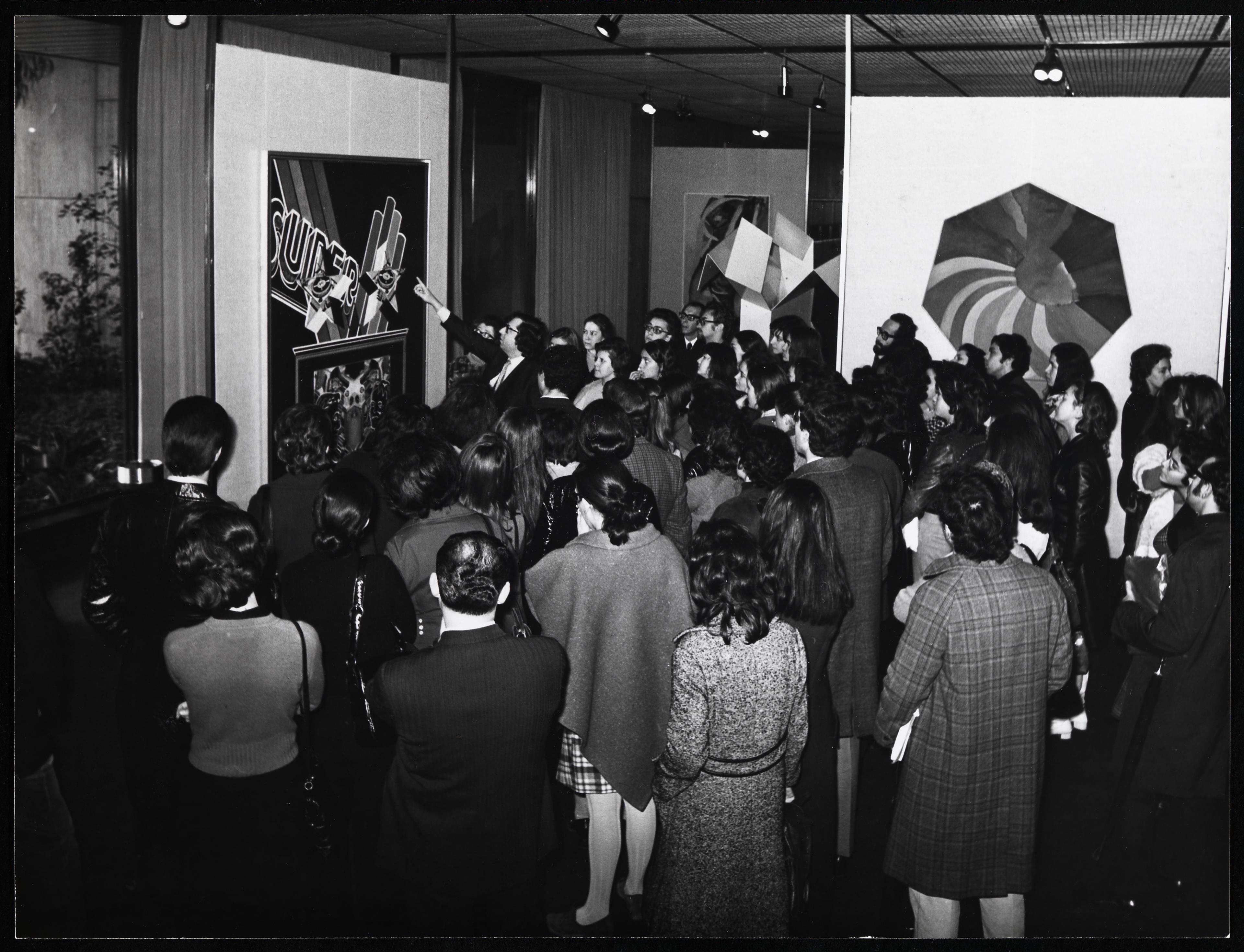 Visita guiada por Edward Lucie-Smith a alunos da Escola Belas-Artes de Lisboa