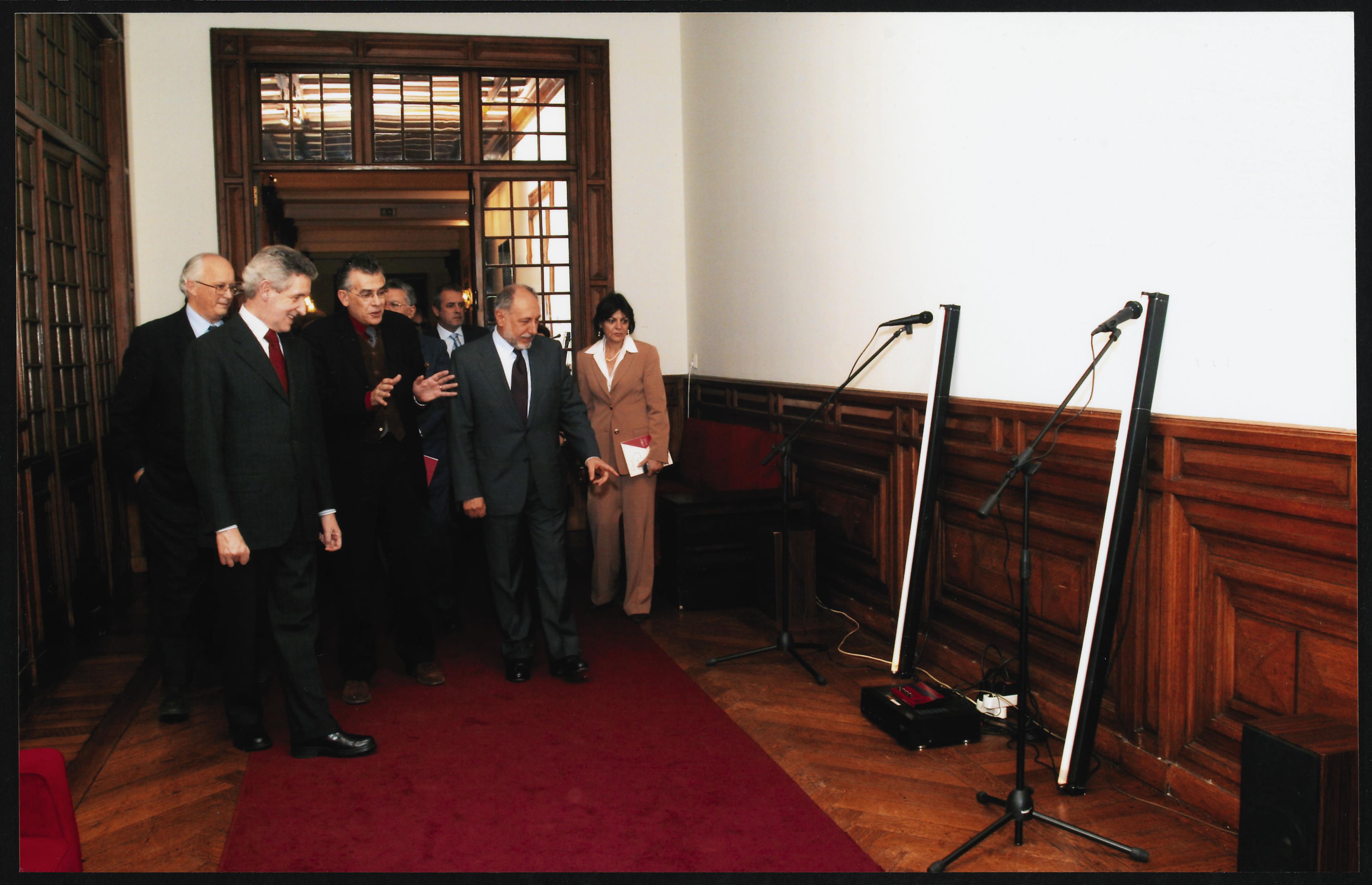 João Mota Amaral (à esq.), Jorge Molder (ao centro) e Emílio Rui Vilar (à dir.)