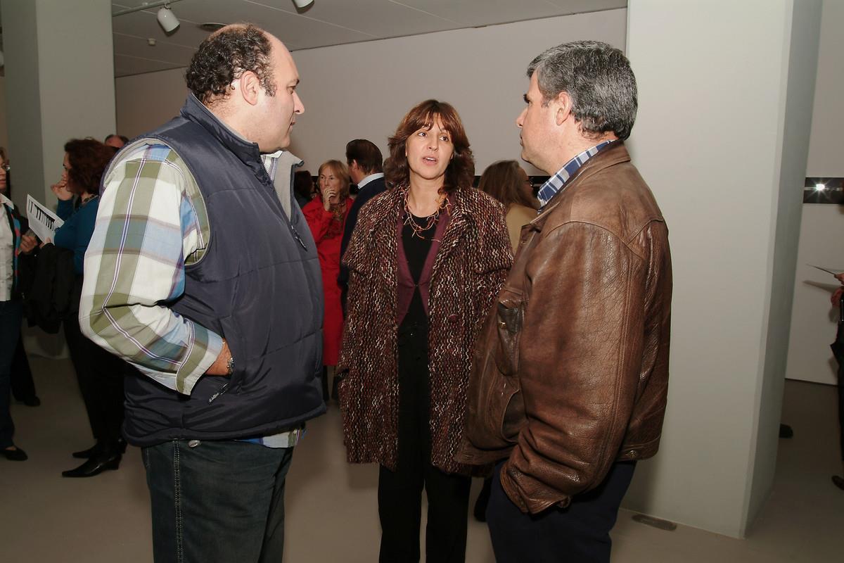 Jacinto Ramos (à esq.), Helena de Freitas (ao centro), Carlos Gonçalinho (à dir.)