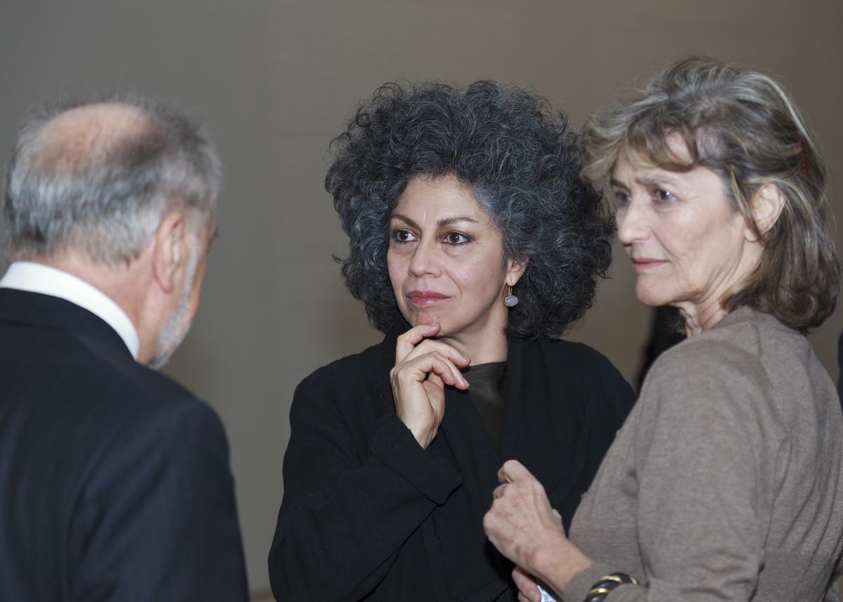 Doris Salcedo (ao centro) e Teresa Gouveia (à dir.)