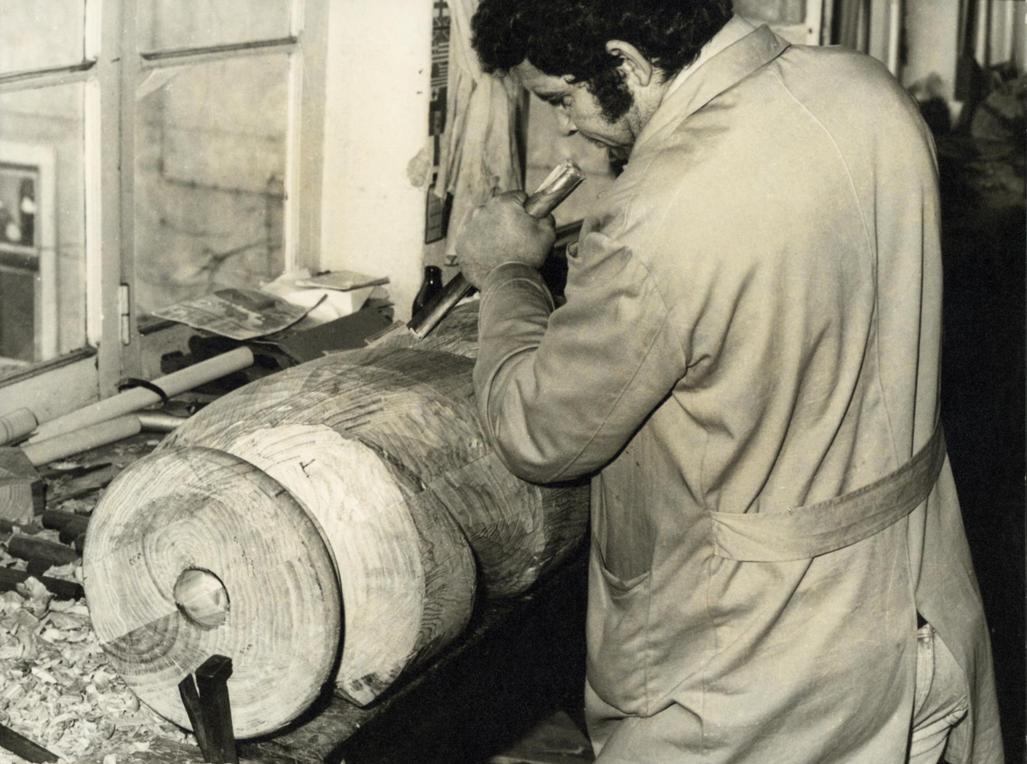 Fotografia anexa ao processo arquivístico de organização e montagem da exposição em Caminha, 1983