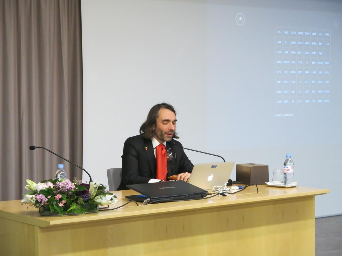 Conferência «L'Art Vivant de la Mathématique», proferida por Cédric Villani