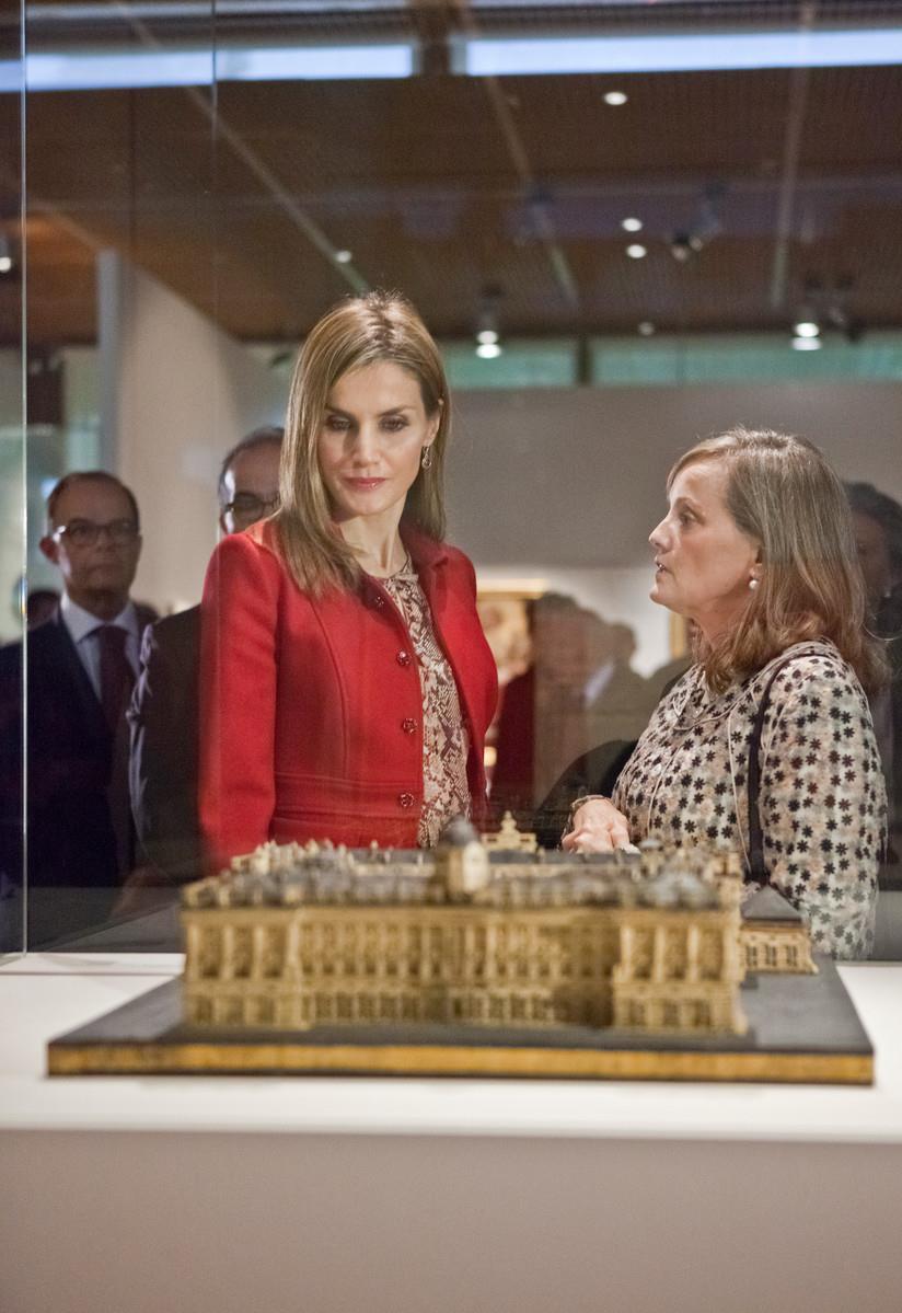Visita oficial da Rainha de Espanha, Letizia de Bourbon. Letizia Ortiz Rocasolano (à esq.)