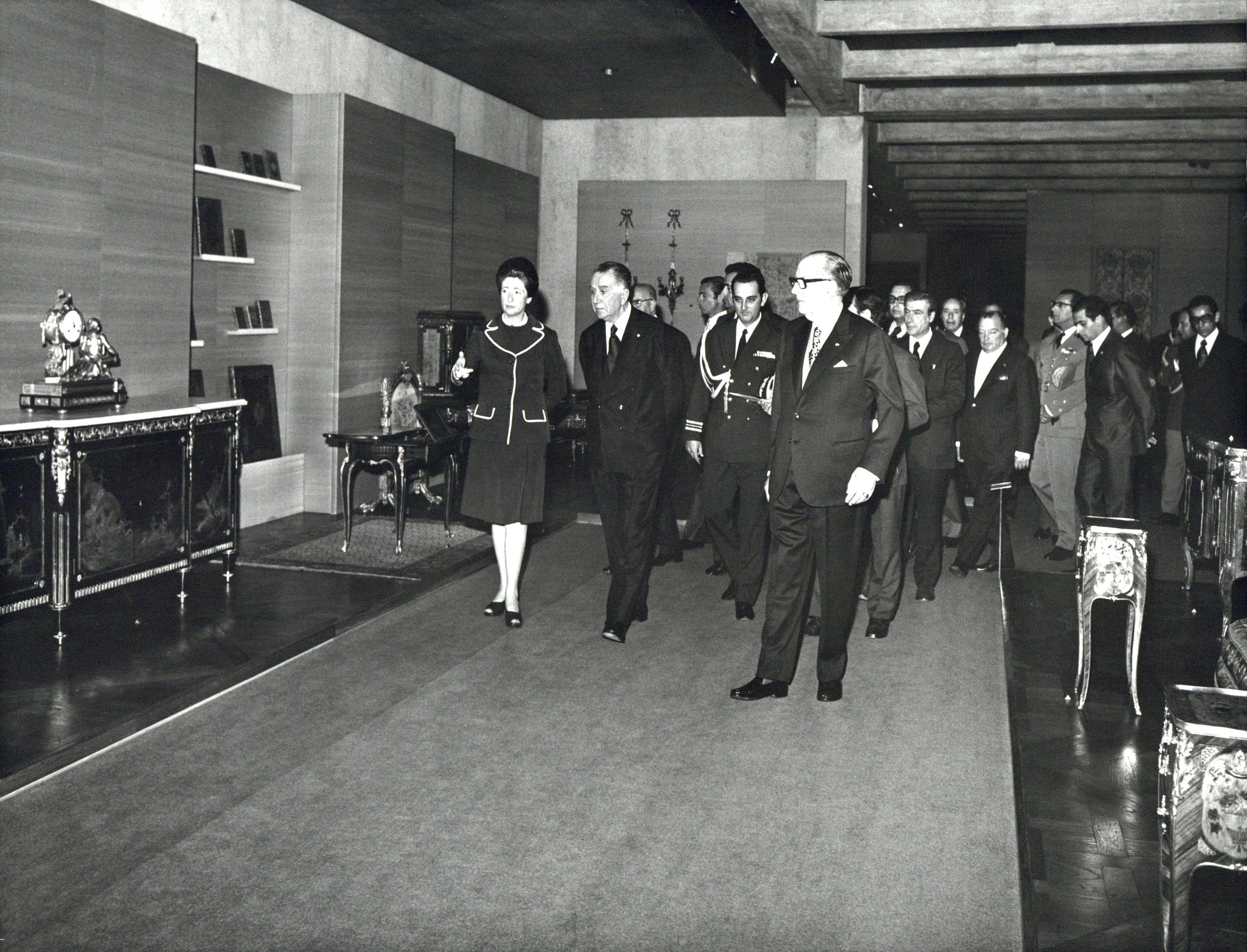 Visita do presidente Medici ao Museu Calouste Gulbenkian no dia da inauguração da exposição