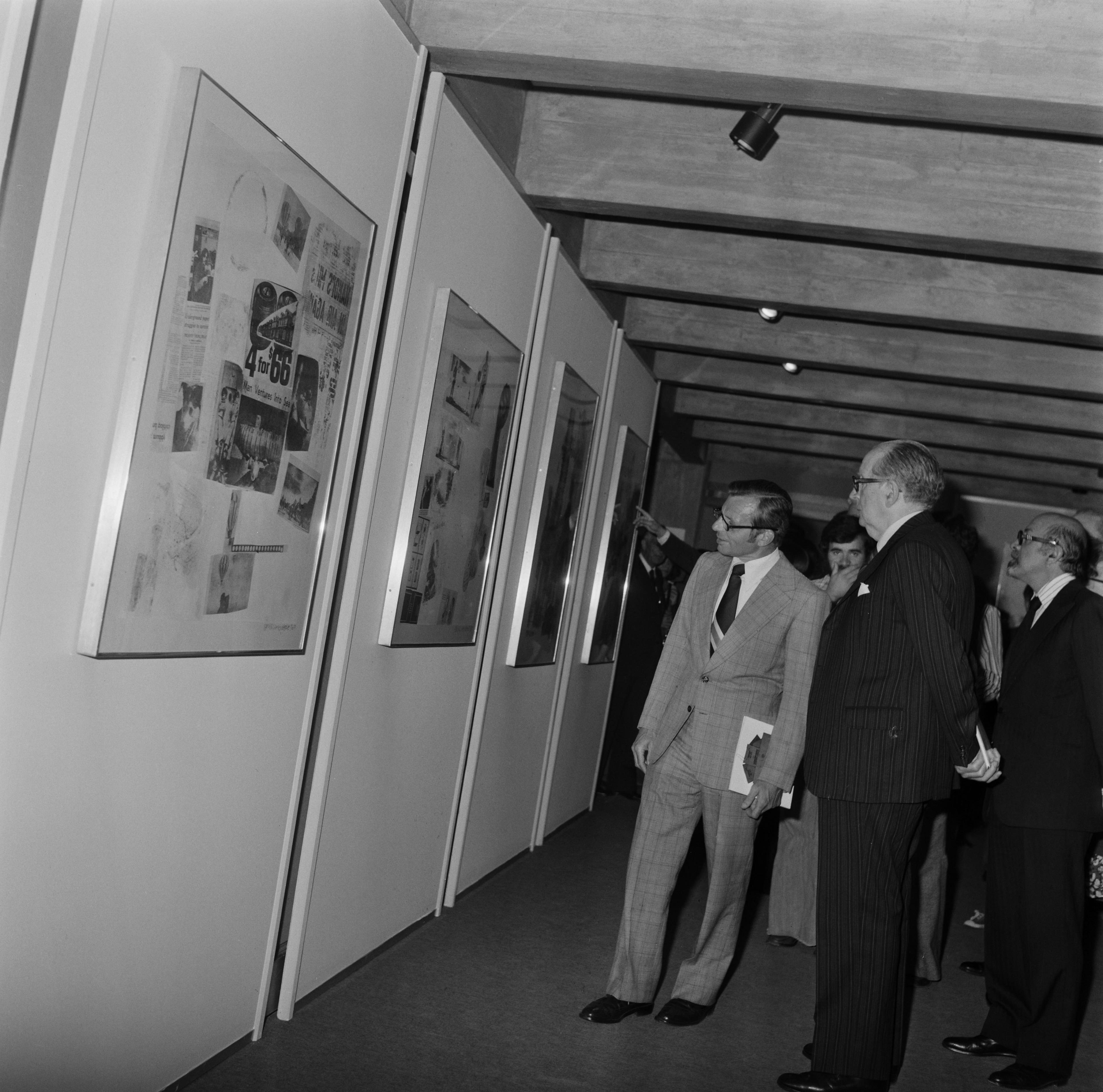 Frank Carlucci (ao centro), José de Azeredo Perdigão e Roberto Gulbenkian (à dir.)