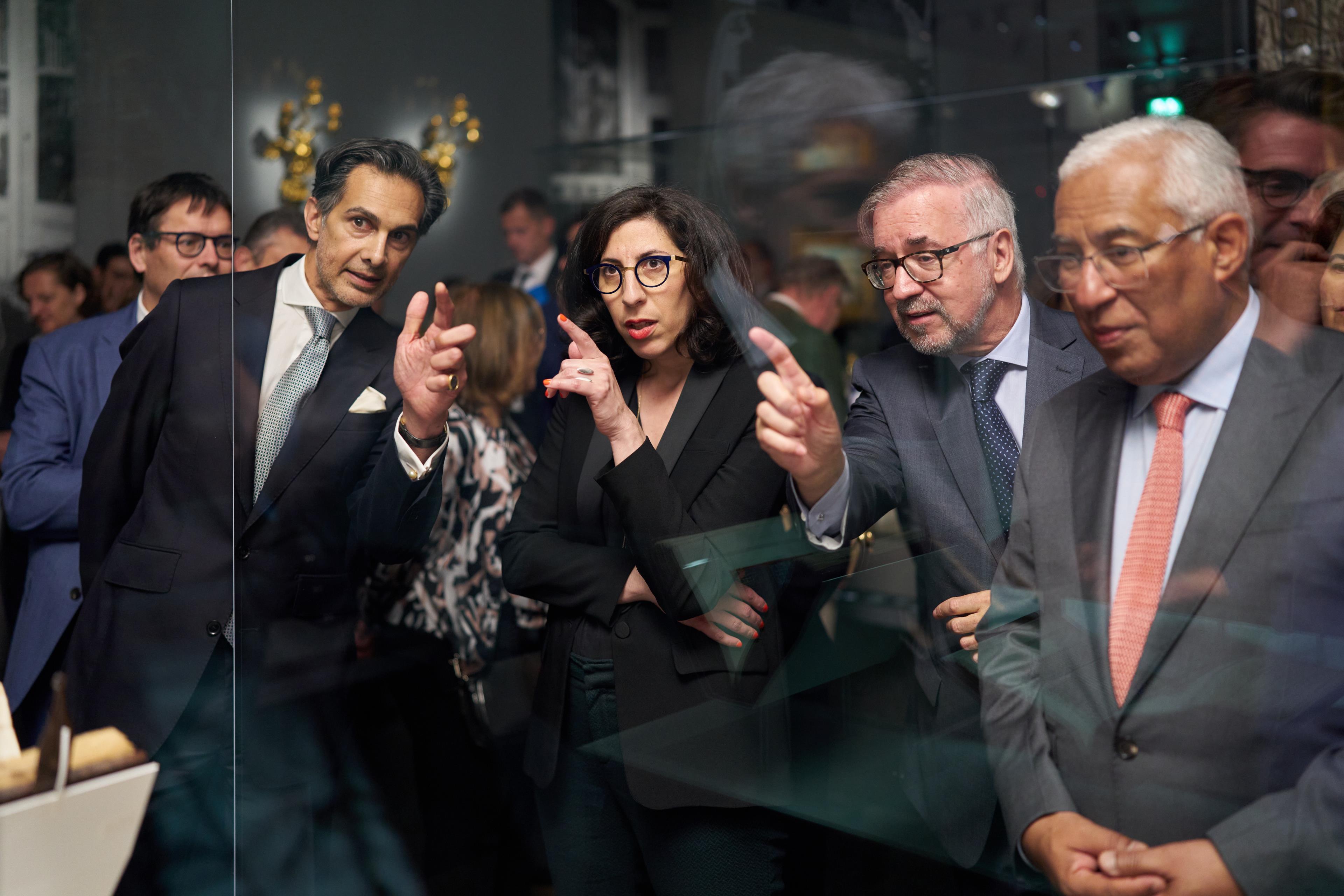 Amin Jaffer, Rima Abdul-Malak, Nuno Vassallo e Silva, António Costa (da esq. para a dir.)
