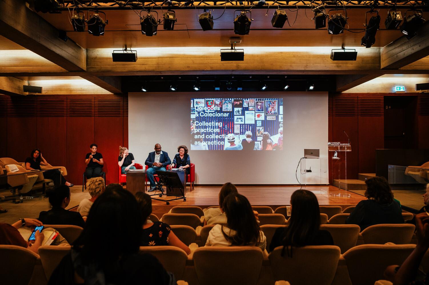 Conferência «Coleções & Colecionar. Novas práticas e práticas artísticas em torno do colecionar». Rose Lejeune, Paul Rucker e Rita Fabiana (da esq. para a dir.)