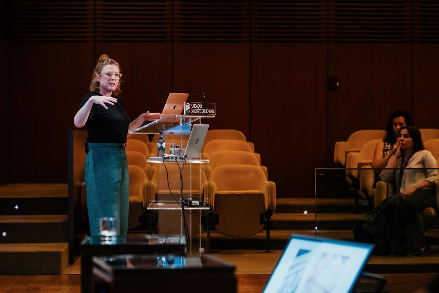 Conferência «Coleções & Colecionar. Novas práticas e práticas artísticas em torno do colecionar». Rose Lejeune