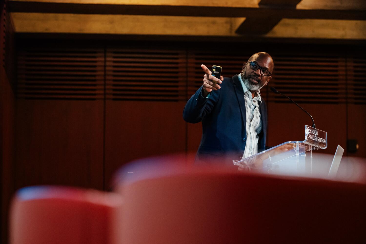 Conferência «Coleções & Colecionar. Novas práticas e práticas artísticas em torno do colecionar». Paul Rucker