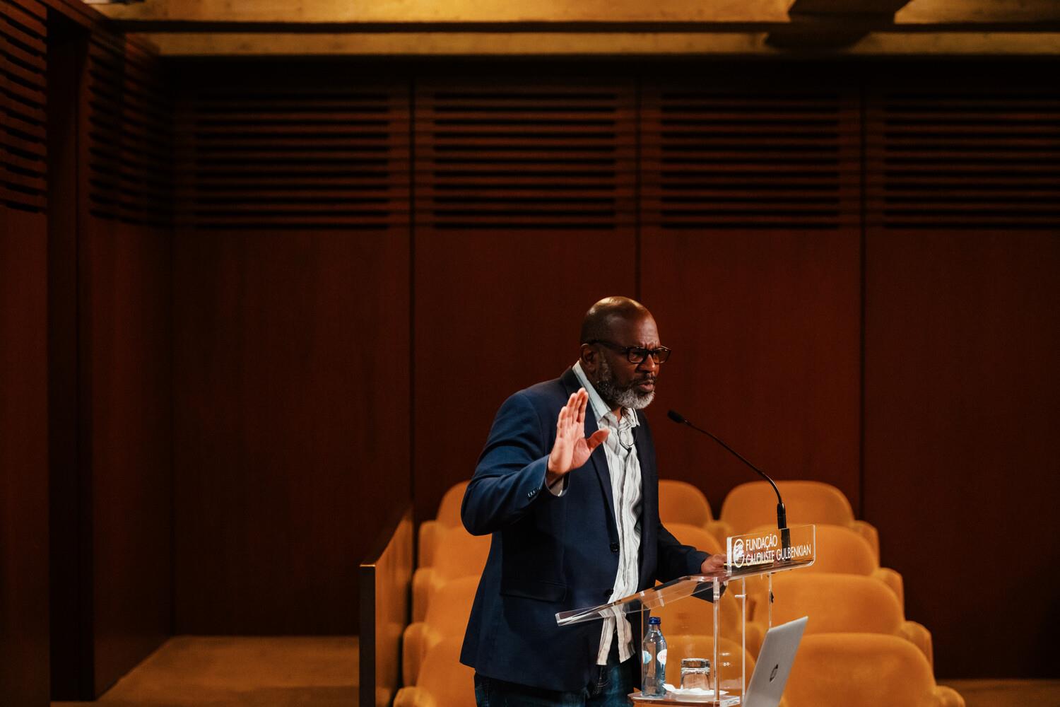Conferência «Coleções & Colecionar. Novas práticas e práticas artísticas em torno do colecionar». Paul Rucker