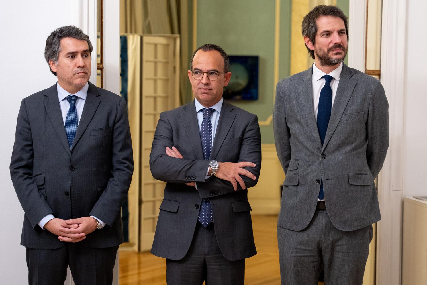 Pedro Adão e Silva (ao centro) e Ernest Domènech (à dir.)