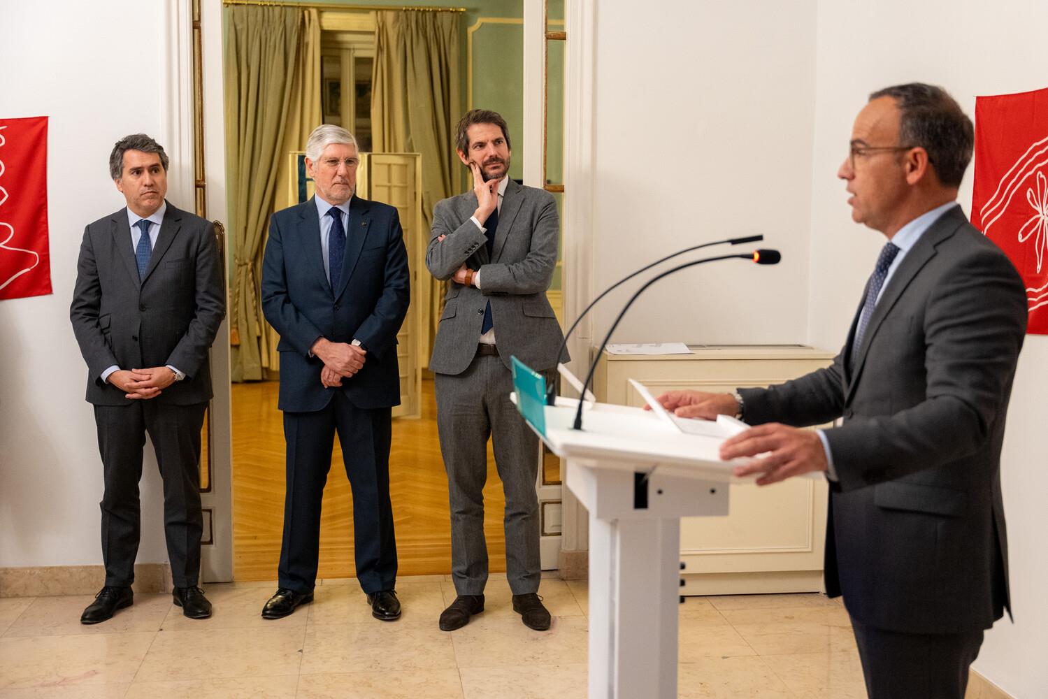 João Mira Gomes, Ernest Domènech (ao centro) e Pedro Adão e Silva (à dir.)