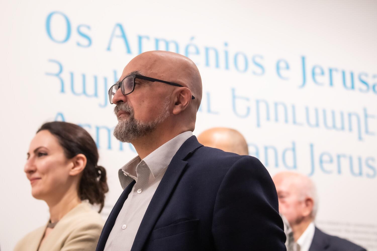 Shogher Margossian  (à esq.) e Razmik Panossian (à dir.)