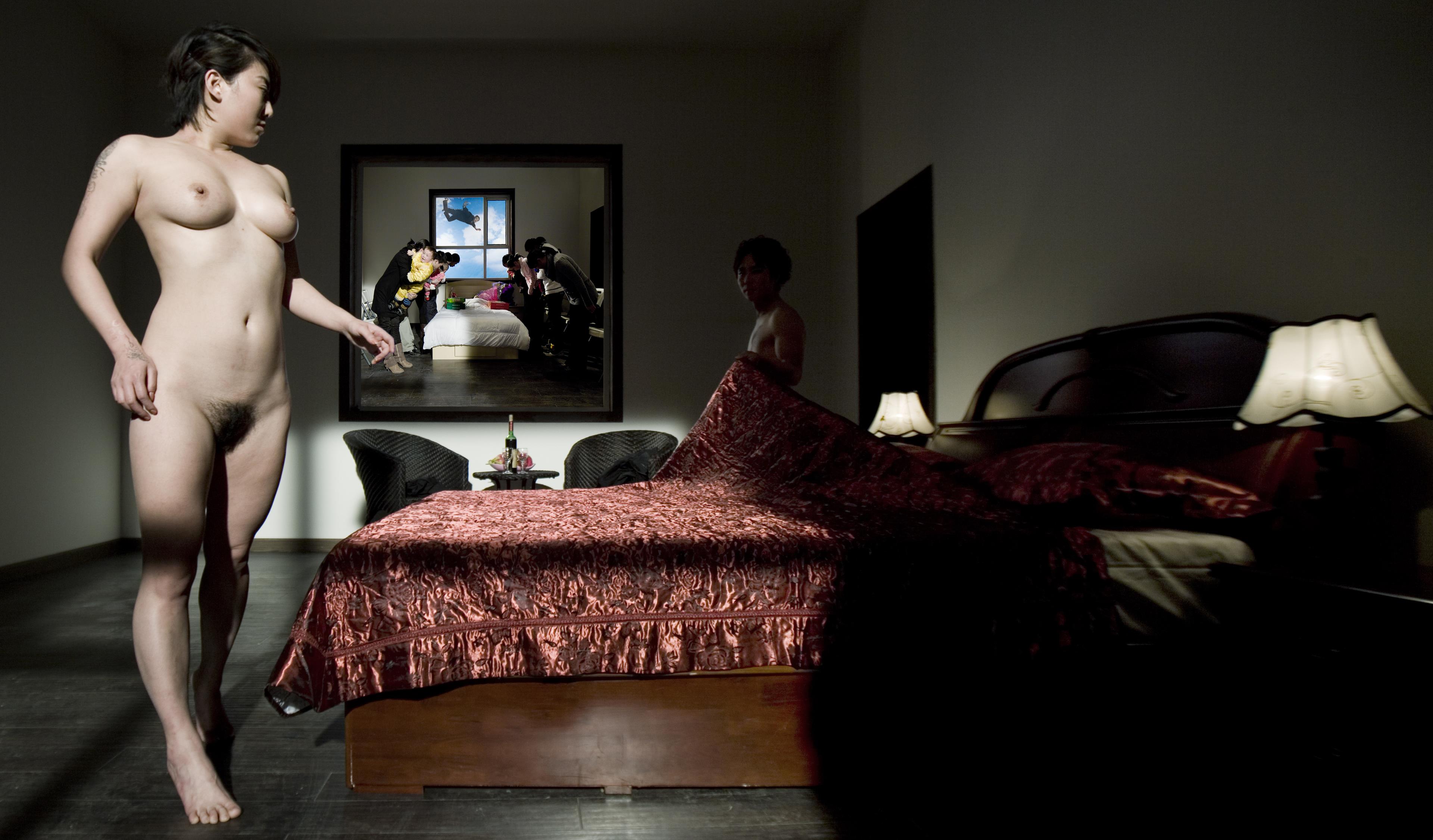 Frames do vídeo de Wang Jianwei, «Zero», 2010