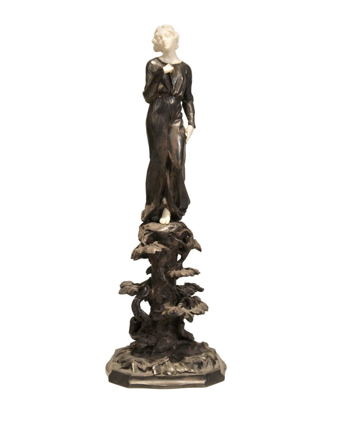 Figura feminina