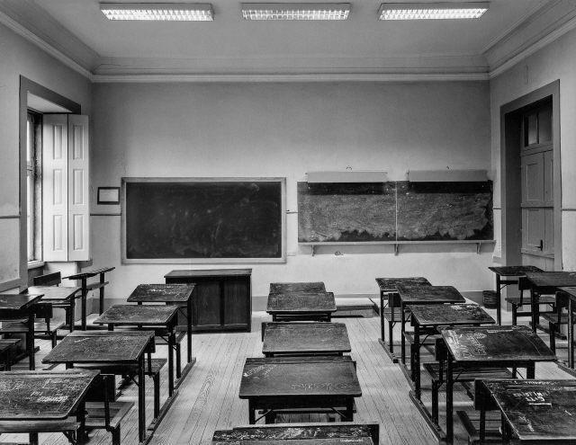 Neg. 904 Sala 2-06, Liceu Sá de Miranda, Braga, 13.05.99 (da série Liceus, 1999)