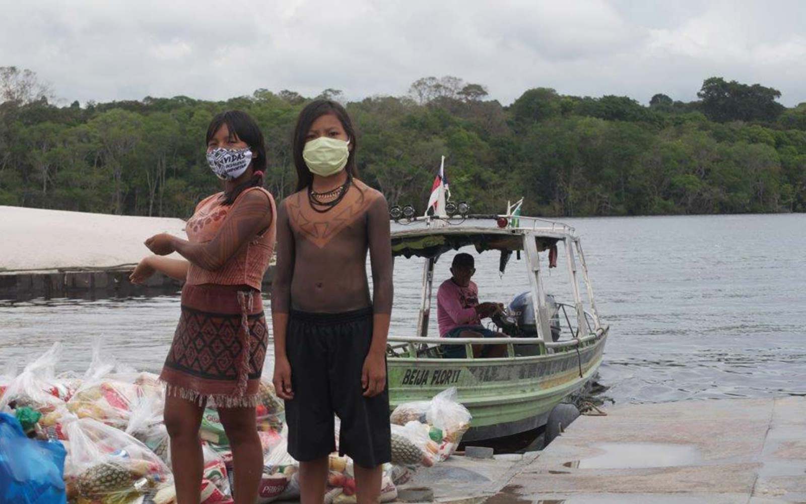 Jovens da comunidade Inhambé e Gavião© DR